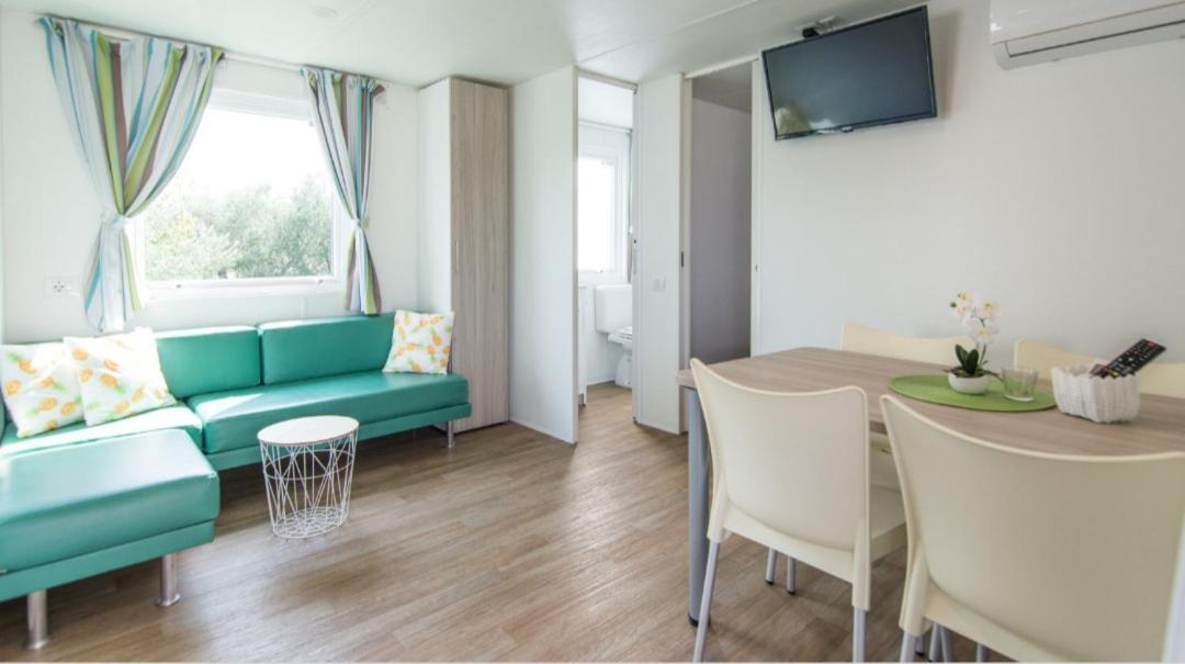 Mobile Homes Kamp Maslina, Biograd Na Moru Luaran gambar