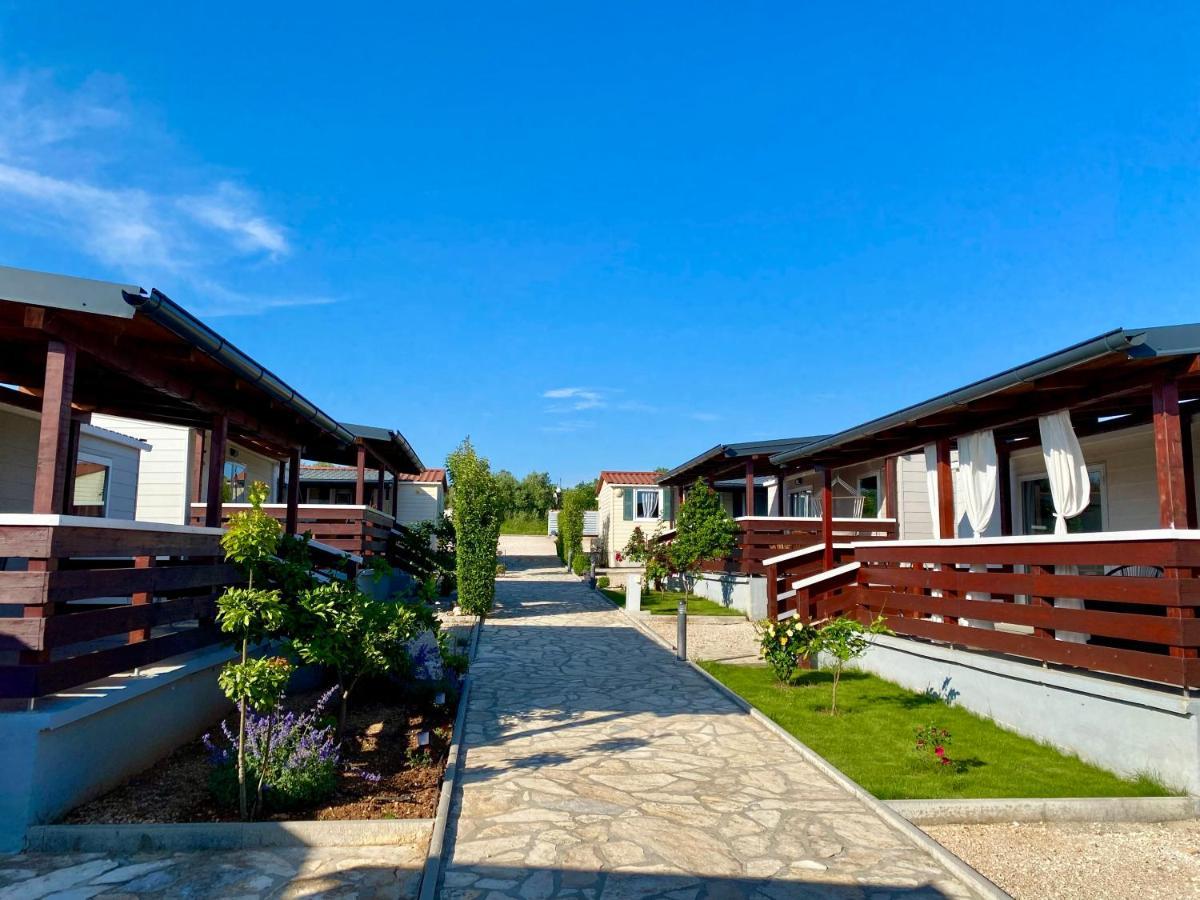 Mobile Homes Kamp Maslina, Biograd Na Moru Luaran gambar