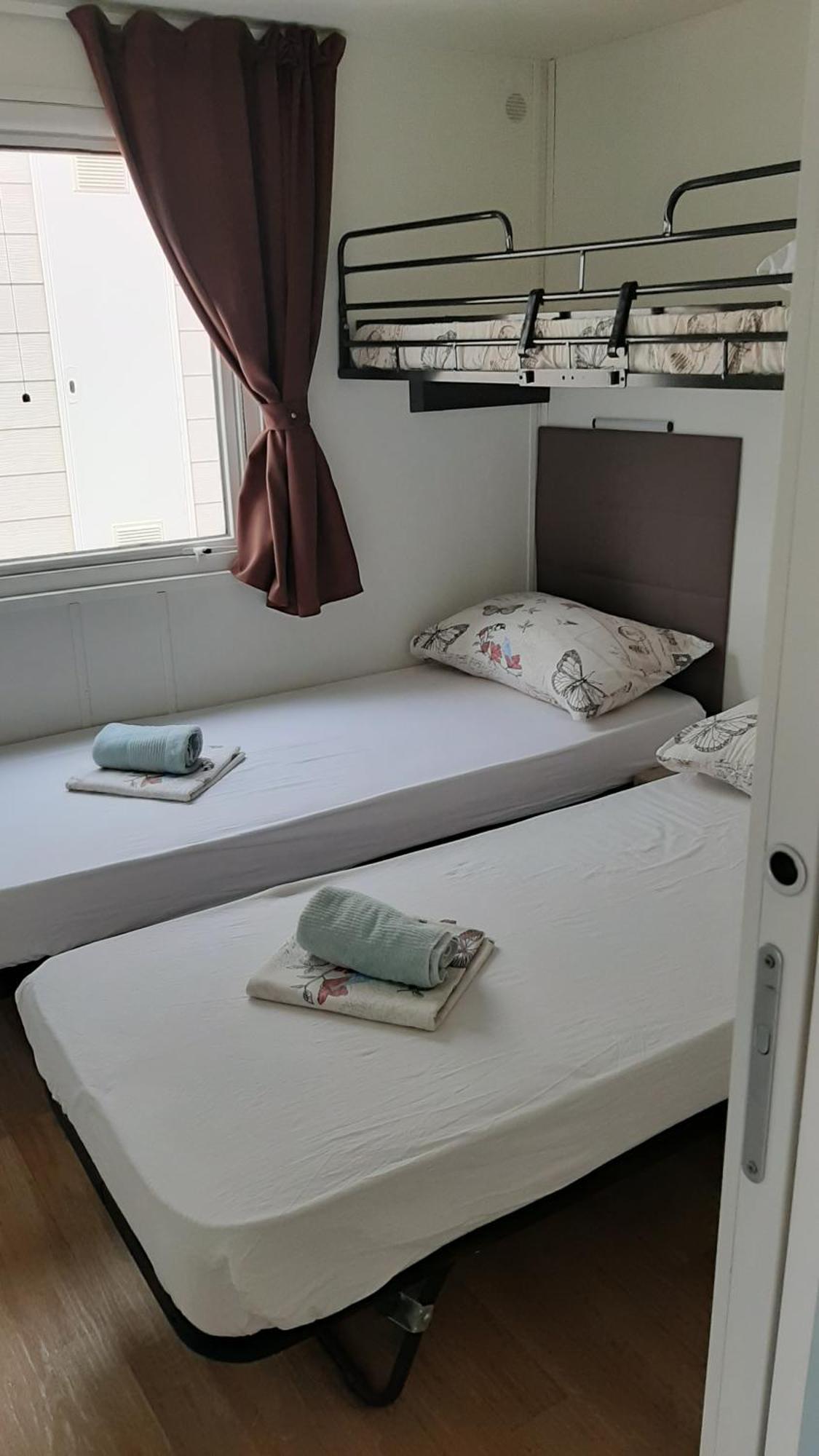 Mobile Homes Kamp Maslina, Biograd Na Moru Bilik gambar